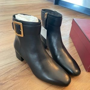NEW Bally classic black leather boots 39